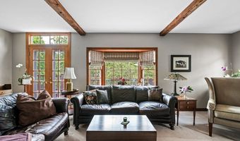18 East St, Beverly, MA 01915