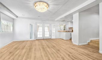 1341 S Pembrooke Ln, Anaheim, CA 92804