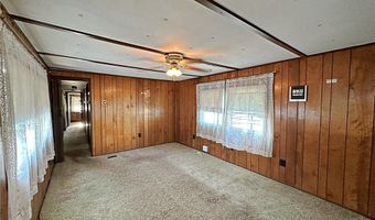 25 East Dr, East Providence, RI 02916
