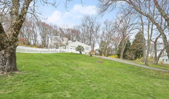 65 Fairview Ave, Trumbull, CT 06611