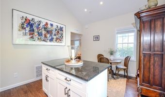 24 Anthony St, Newport, RI 02840