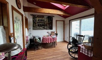6 Davis Dr, Barnstead, NH 03225