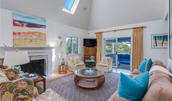 39 Brenton Rd, Newport, RI 02840
