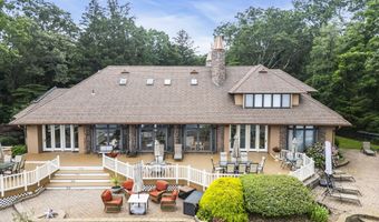 99 Holly Ln, Bayville, NJ 08721