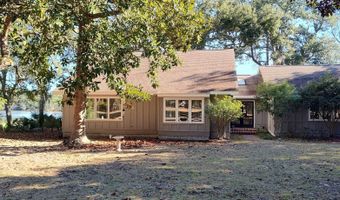 197 Pleasant Point Dr, Beaufort, SC 29907