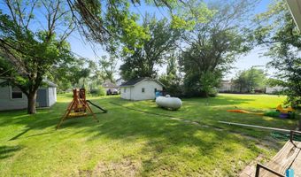 611 E 3Rd St St, Bridgewater, SD 57319