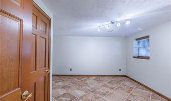 2634 Dennis Dr, Alton, IL 62002