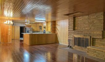 1326 N C St, Arkansas City, KS 67005