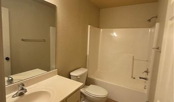 2 Radcliffe Dr, Bella Vista, AR 72714