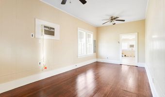801 Godchaux St, Abbeville, LA 70510