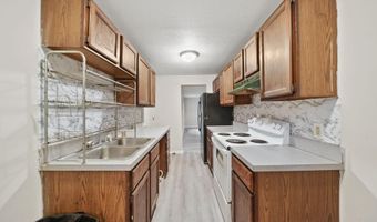 624 N Broad St, Adrian, MI 49221