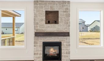 722 NE Crossing Oaks Dr, Ankeny, IA 50021