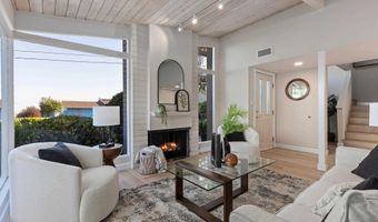 5145 San Aquario Dr, San Diego, CA 92109