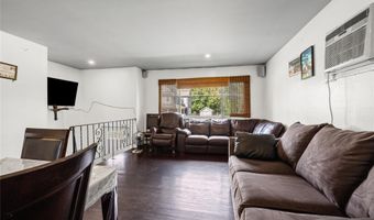 75 Oak St, Amityville, NY 11701