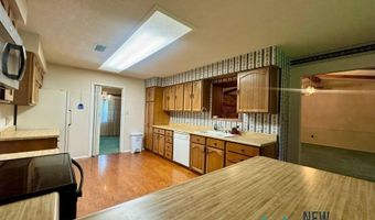 2010 Patricia Dr, Carlsbad, NM 88220