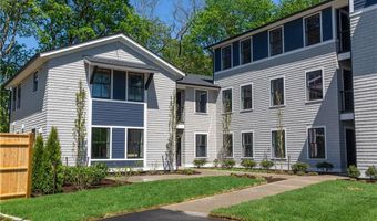 32 Exchange St 101, East Greenwich, RI 02818