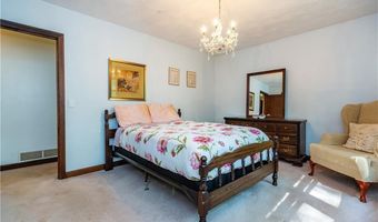 154 Spring Valley Dr, East Greenwich, RI 02818