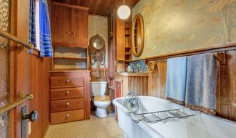 44072 Anderson Ln, Astoria, OR 97103