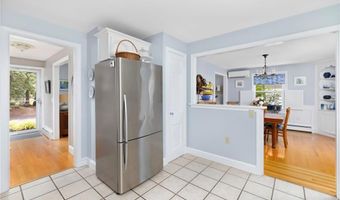 221 Trinity St, Warwick, RI 02886