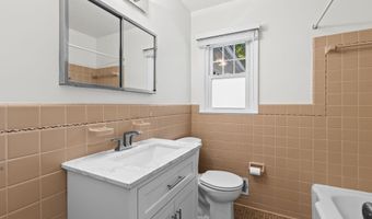 3548 N VALLEY St, Arlington, VA 22207