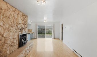 835 12TH St, Bandon, OR 97411