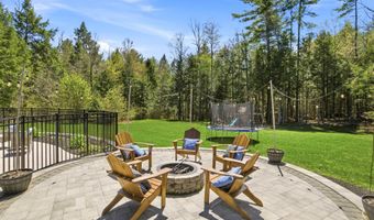 84 Juniper Cir, Auburn, NH 03032