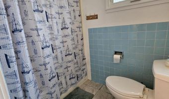 200 Davis Rd, Bangor, ME 04401