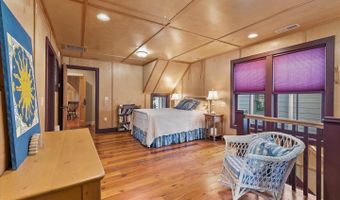 204 HOLLYWOOD St, Bethany Beach, DE 19930