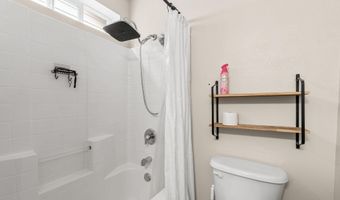 962 Courtyard Cir, Arcata, CA 95521