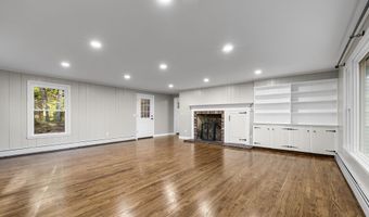 545 Simsbury Rd, Bloomfield, CT 06002