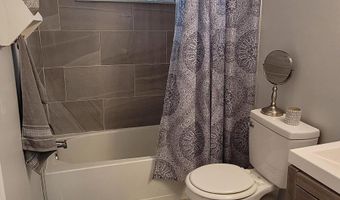 7 Holiday Ct, Albrightsville, PA 18210