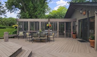 40484 Sunset Dr N, Antioch, IL 60002