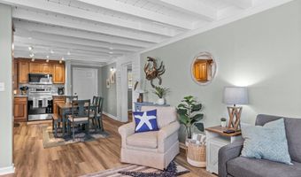 125 Pelican Dr, Atlantic Beach, NC 28512
