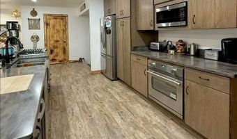 5404 Sioux Rd, Carlsbad, NM 88220
