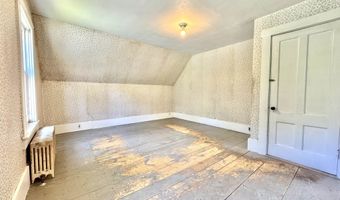 42 S Main St, Brookline, NH 03033