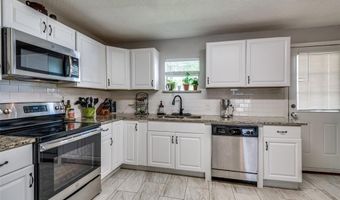 201 E Davis Ave, Alvarado, TX 76009