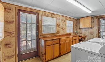 955 Hickory Nut St, Charlotte, NC 28205