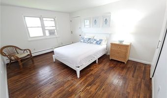 70 Carroll Ave 1004, Newport, RI 02840