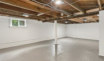 504 ABERNETHY Rd, Oregon City, OR 97045