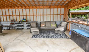 1579 Van Buren Rd, Barnesville, GA 30204