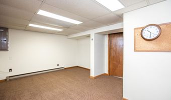 75 Lakeview Dr, Allentown, NJ 08501