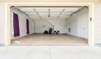 605 Plantation Dr, Adel, GA 31620