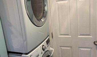 321 Laten Knight Rd, Cranston, RI 02921