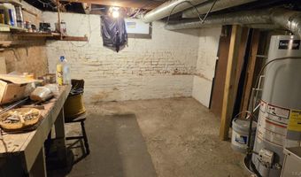 513 N Broad St, Adrian, MI 49221