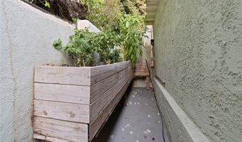 916 N Gage Ave, Los Angeles, CA 90063