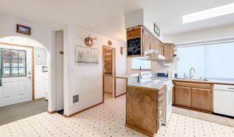 2015 THONI Rd, Addy, WA 99101