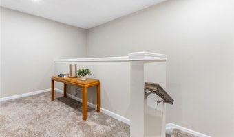 800 Dipper Ln 3, Aurora, OH 44202