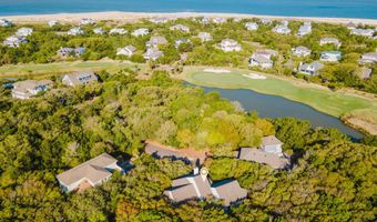 8 Racerunner Ct, Bald Head Island, NC 28461