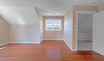 18266 S HOLLY Ln, Oregon City, OR 97045