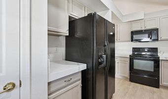 1722 N COMANCHE Dr, Chandler, AZ 85224